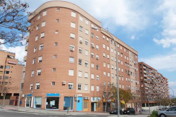alquiler-local-comercial-nuevo-babel-alicante-78-metros-fachada