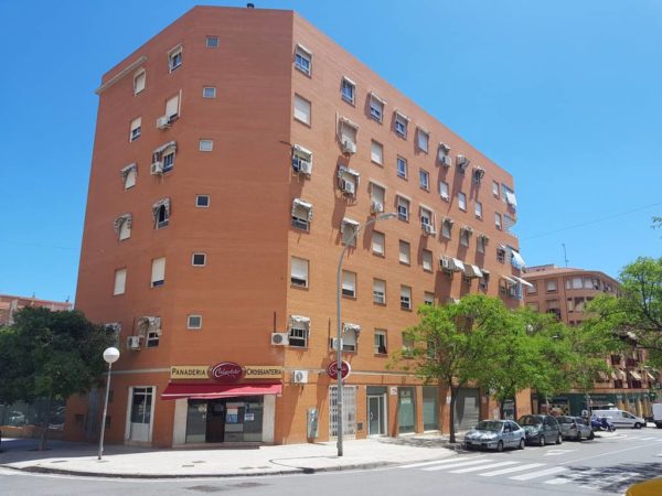 alquiler-local-comercial-pintor-baeza-alicante-84-metros-edificio
