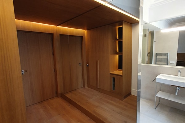 fase-acondicionamiento-decoracion-espacios-hotel-recibidor-aseo-600x400
